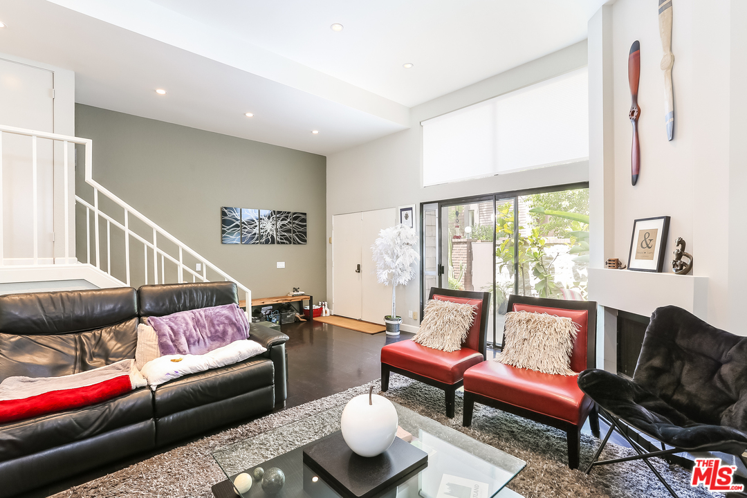4535 Alla Road, Unit 3 Marina del Rey, CA 90292 - Photo 4 of 16