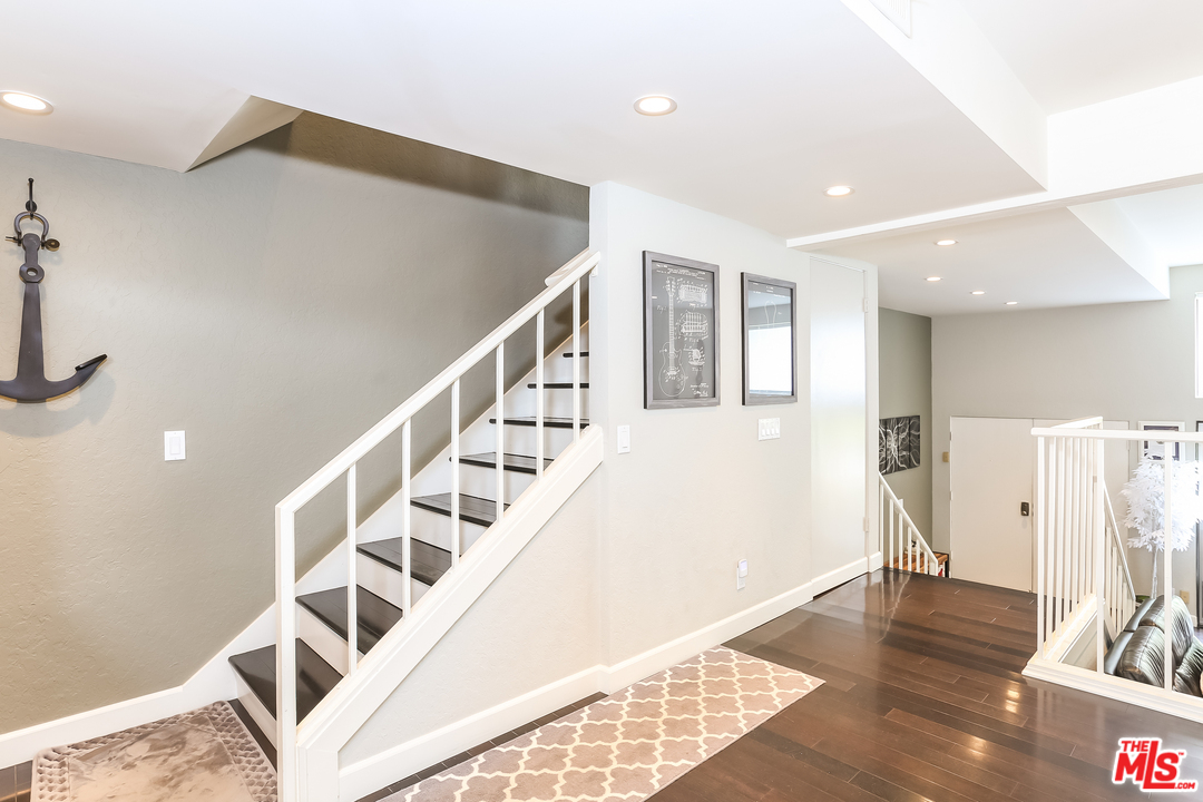 4535 Alla Road, Unit 3 Marina del Rey, CA 90292 - Photo 8 of 16