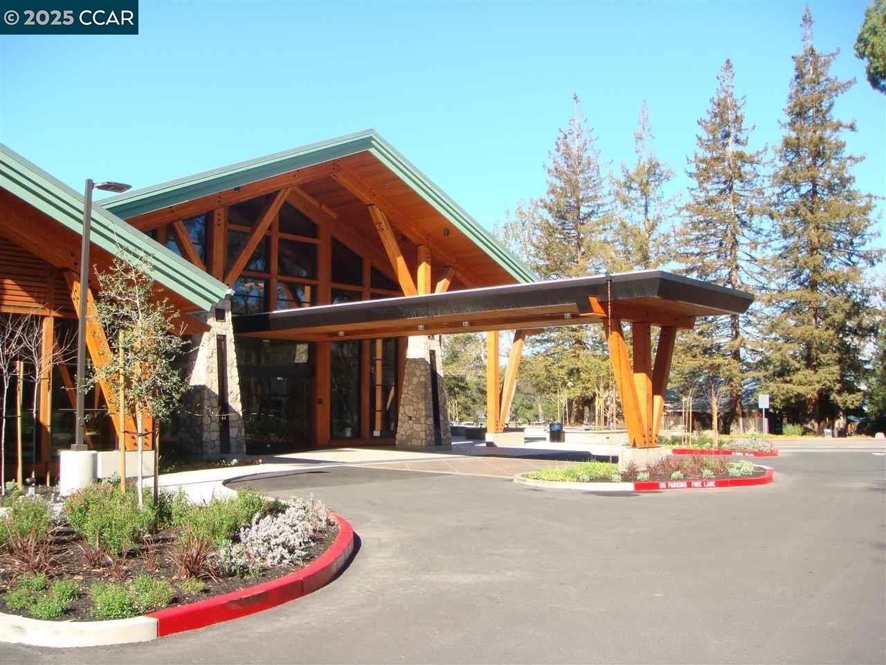 1832 Golden Rain Road, Unit 6 Walnut Creek, CA 94595 - Photo 22 of 36 a view of outdoor space