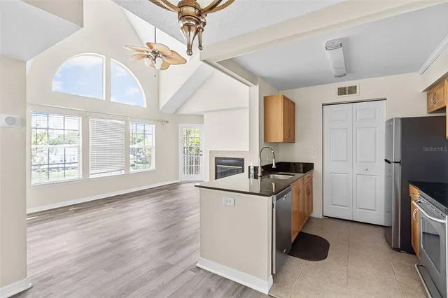 $1,750 | 3265 Haviland Court, Unit 302, Palm Harbor, FL 34684