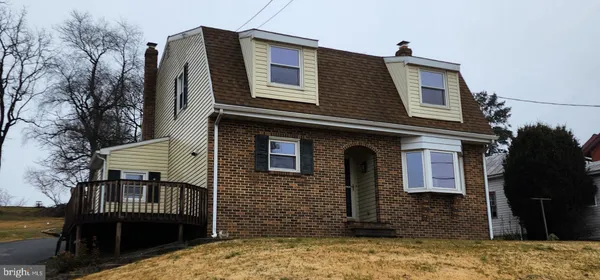 $442,700 | 827 Disston View Drive, Lititz, PA 17543