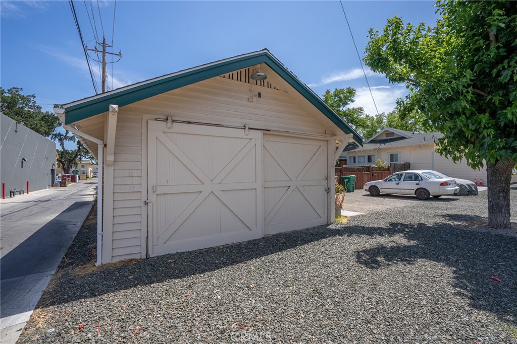 1444 Oak Street Paso Robles, CA 93446 - Photo 23 of 40 a view of a car garage of a house