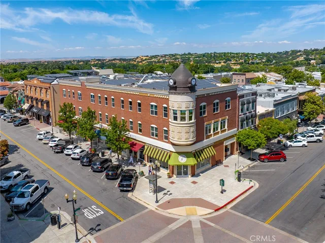 $1,175,000 | 1444 Oak Street, Paso Robles, CA 93446