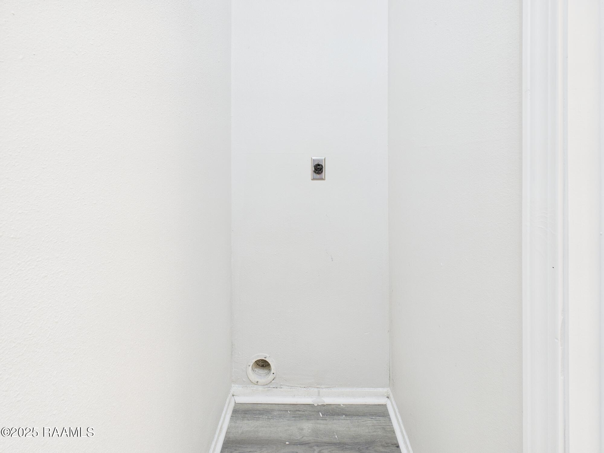 107 Meudon Street, Unit B Duson, LA 70529 - Photo 11 of 18 CAM04246G0-PR0173-STILL011