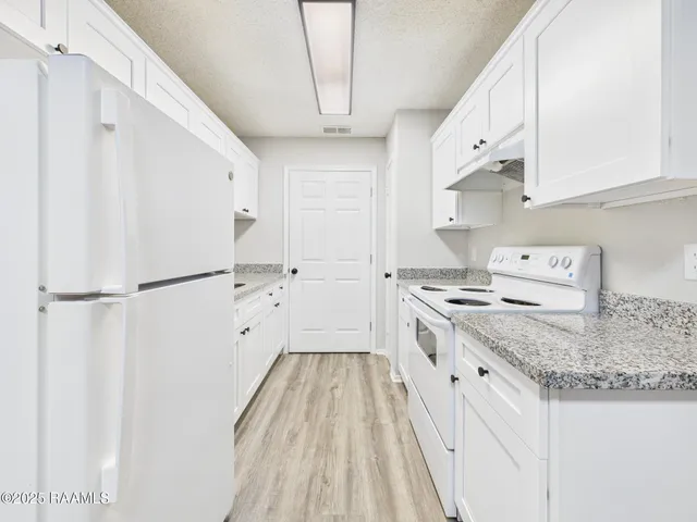 $850 | 107 Meudon Street, Unit B, Duson, LA 70529