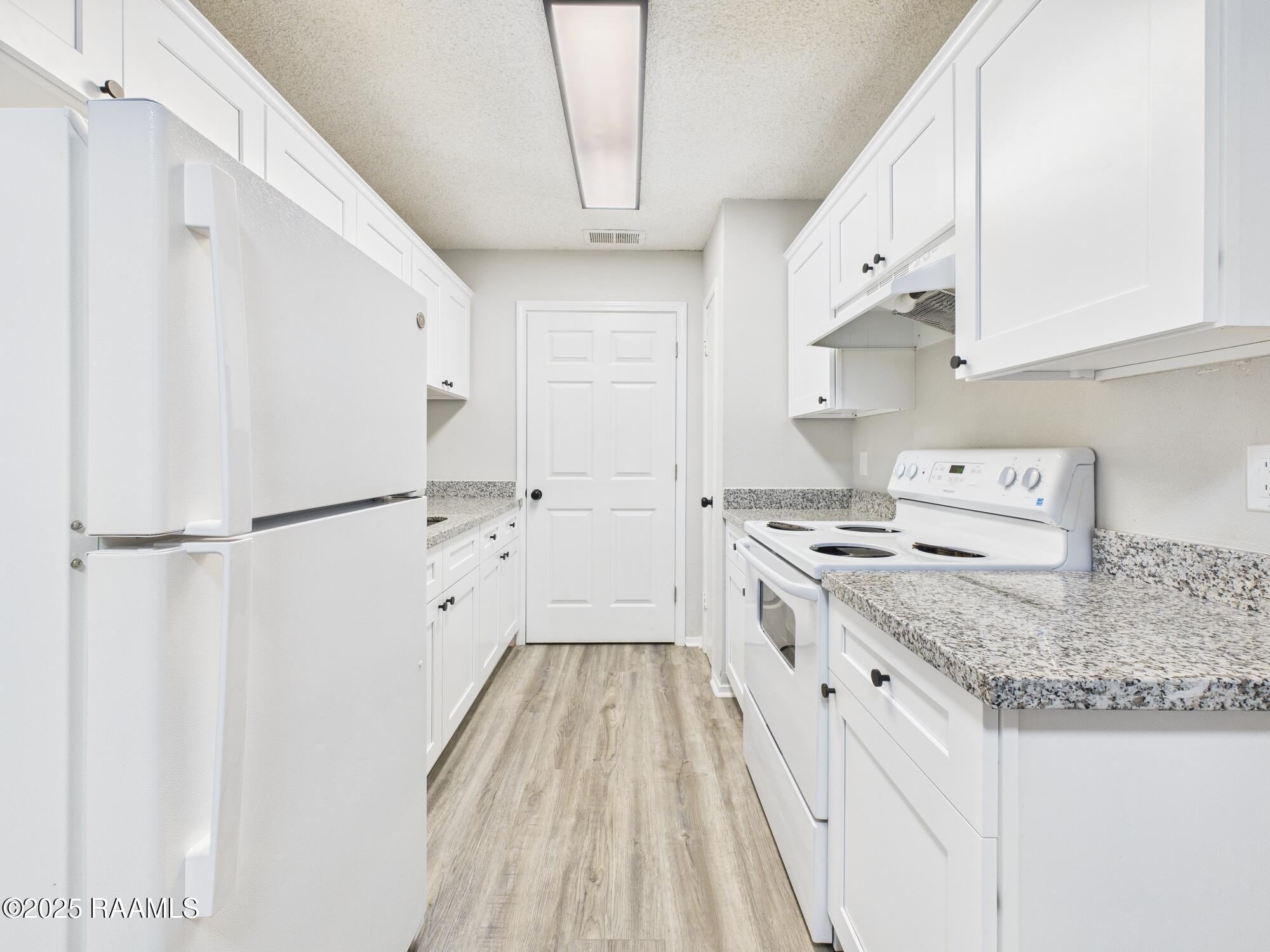 107 Meudon Street, Unit B Duson, LA 70529 - Photo 4 of 18 CAM04246G0-PR0173-STILL008