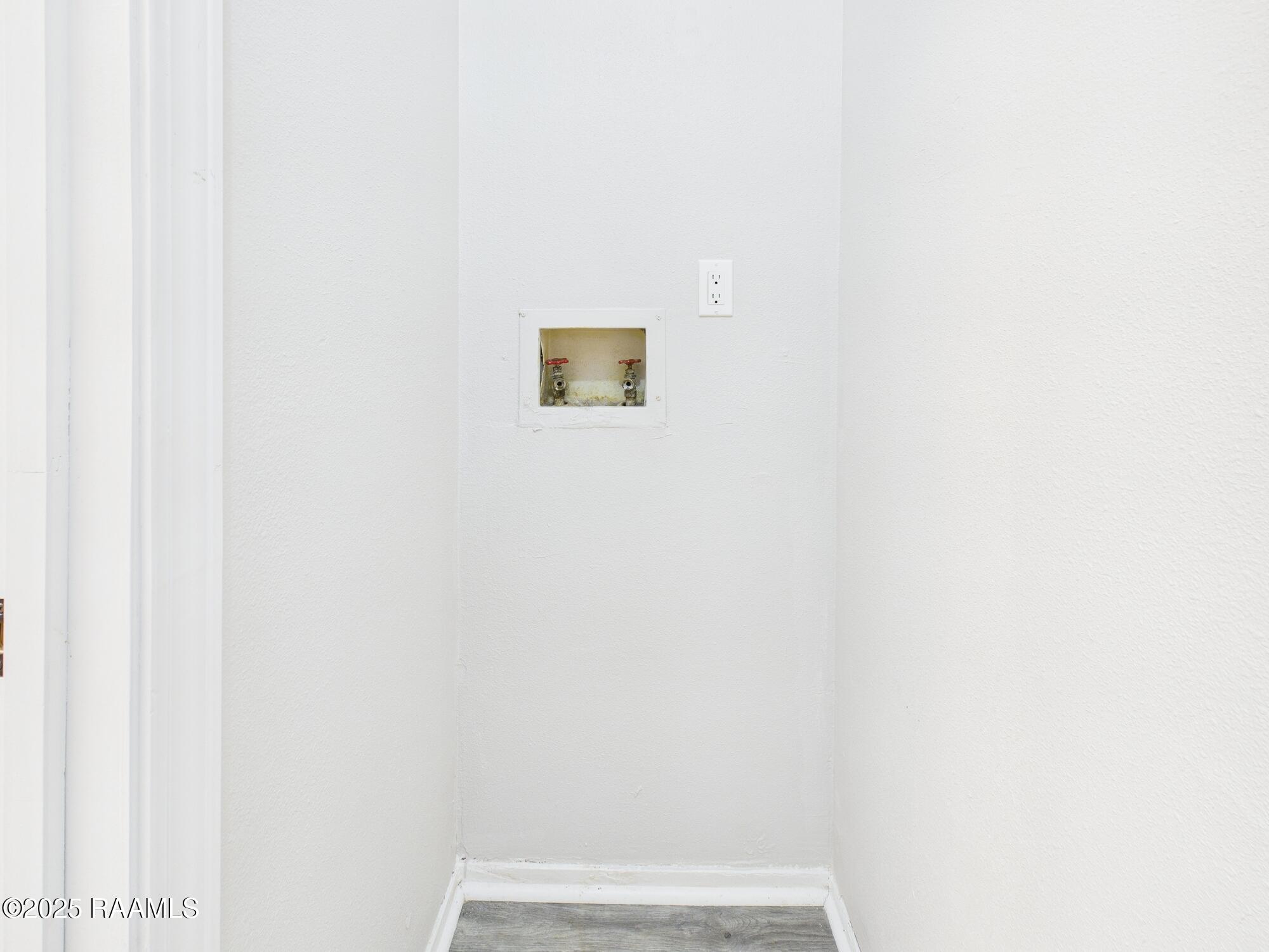 107 Meudon Street, Unit B Duson, LA 70529 - Photo 10 of 18 CAM04246G0-PR0173-STILL010