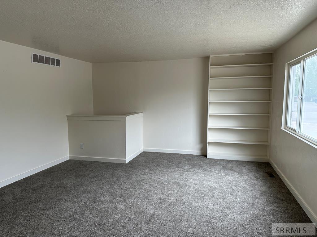 3975 Henderson Lane Pocatello, ID 83201 - Photo 5 of 11