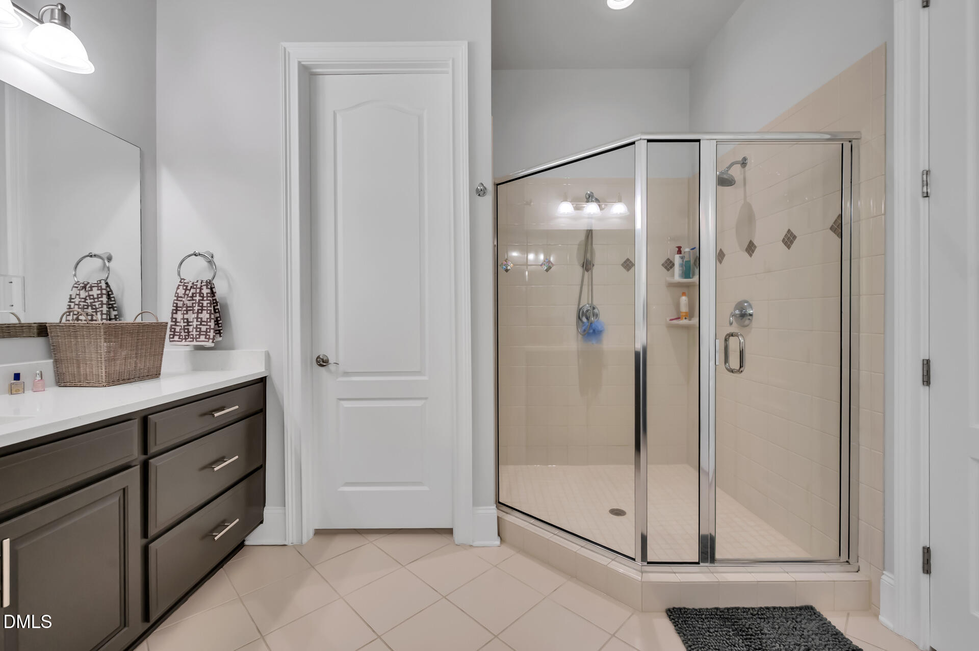 2812 Swift Willow Circle Raleigh, NC 27606 - Photo 27 of 49 Primary Bath