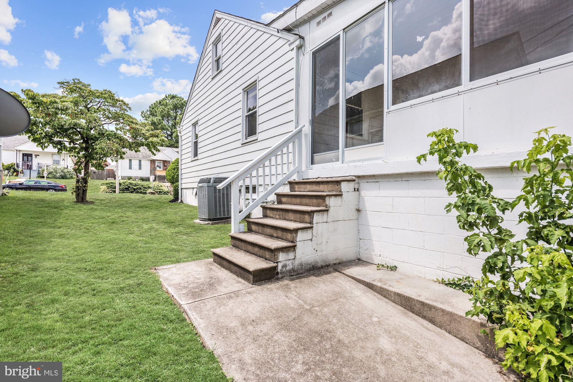 4226 Thorncliff Road Baltimore, MD 21236 - Photo 22 of 28 Side Entrance