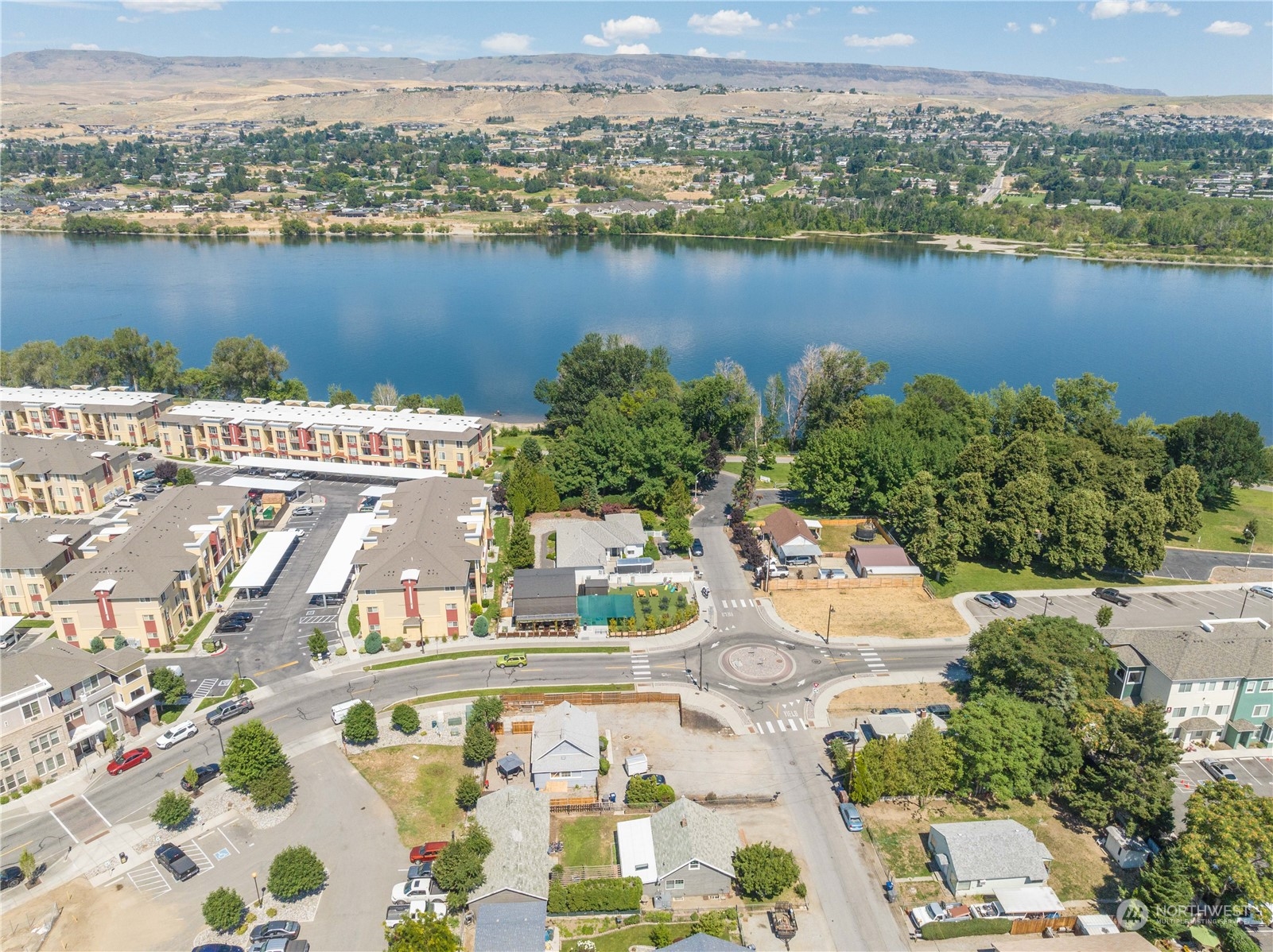 100 East Island View Street Wenatchee, WA 98801 - Photo 2 of 40 a view of lake with city view