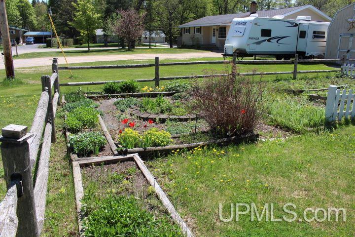 3349 Highway 2 Bark River, MI 49807 - Photo 16 of 19 Gallery Image 16