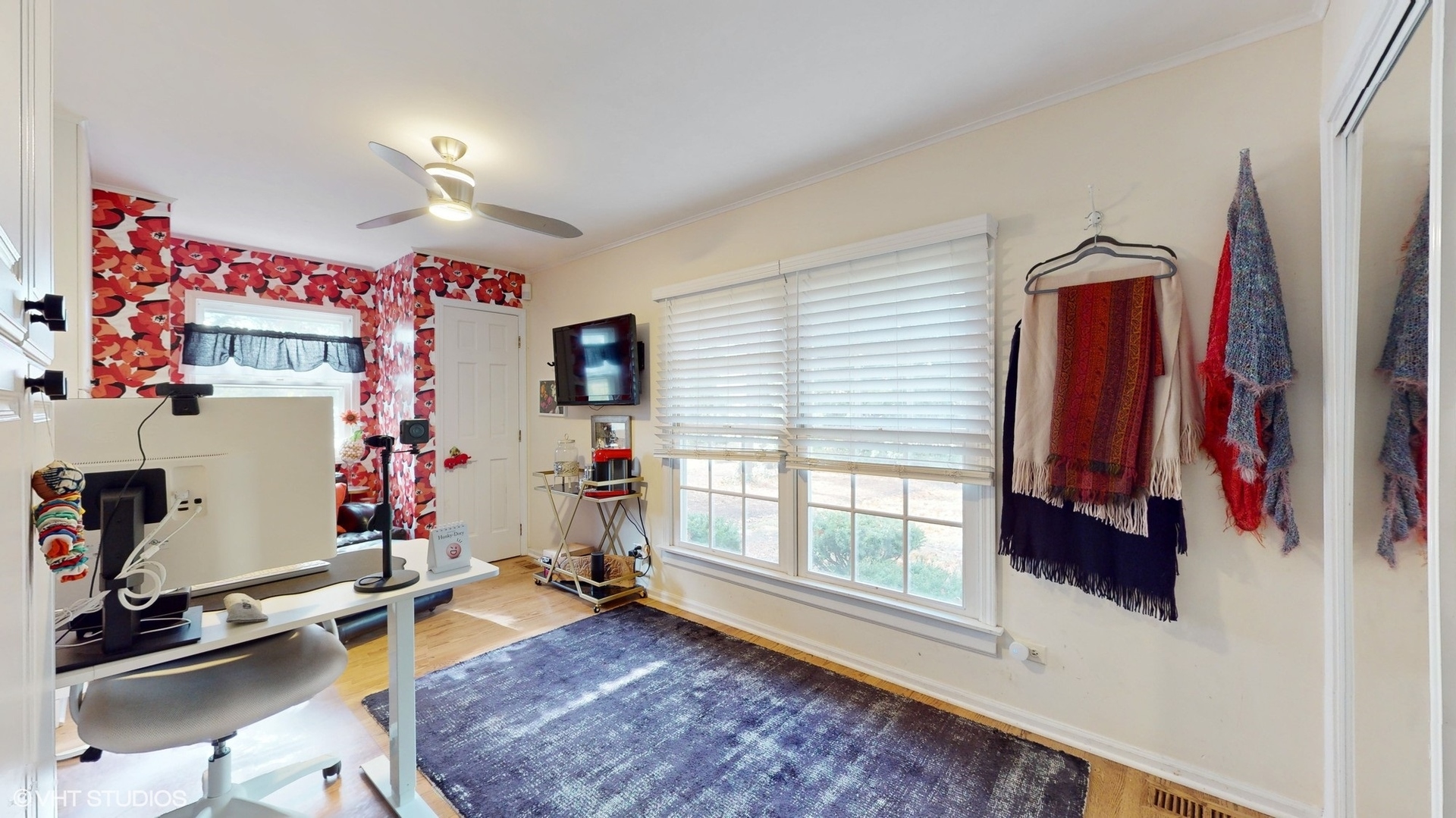 1925 Maple Place Riverwoods, IL 60015 - Photo 27 of 59 a room with furniture and a window