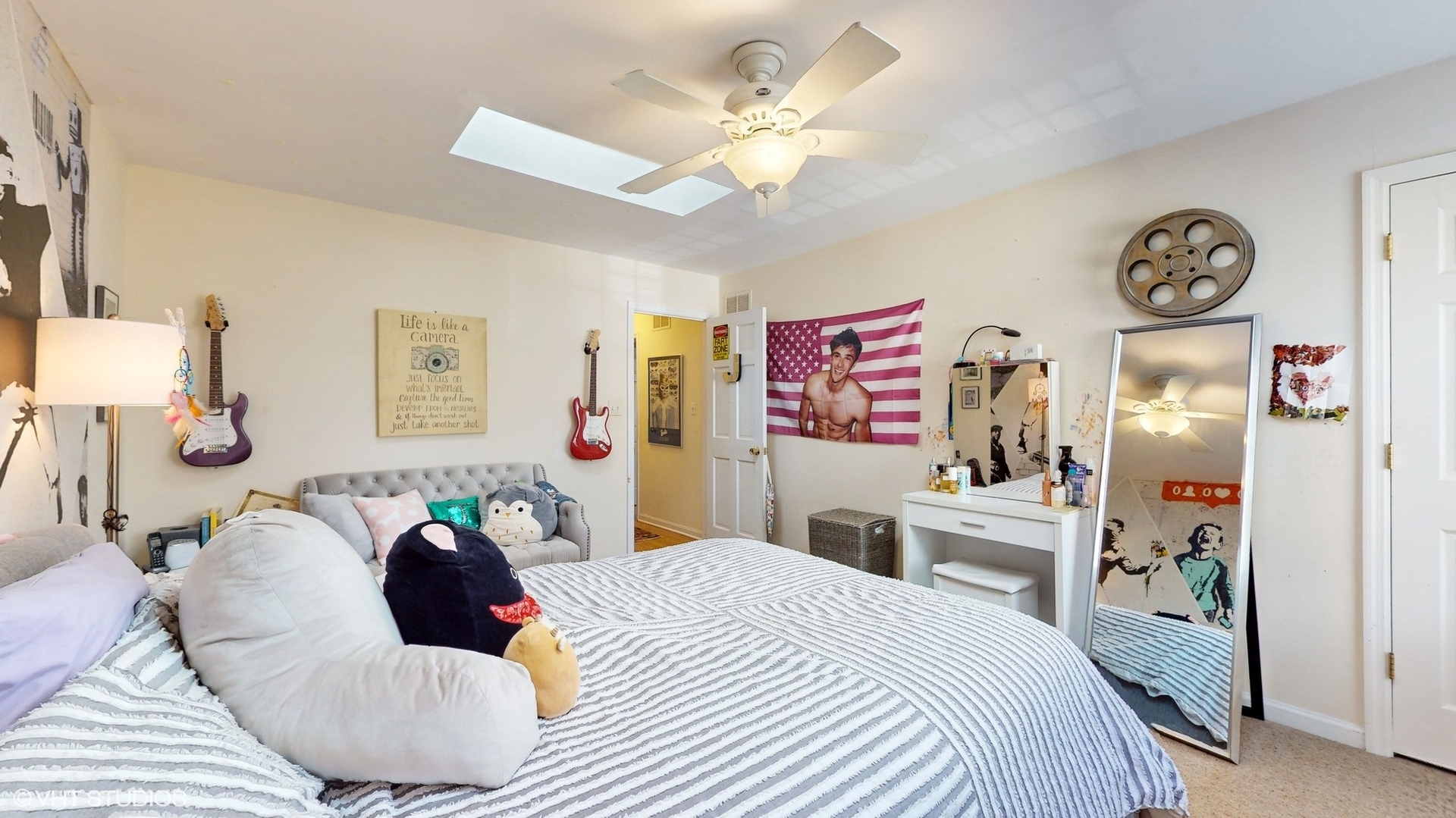 1925 Maple Place Riverwoods, IL 60015 - Photo 39 of 59 a bed room with a bed and a chandelier