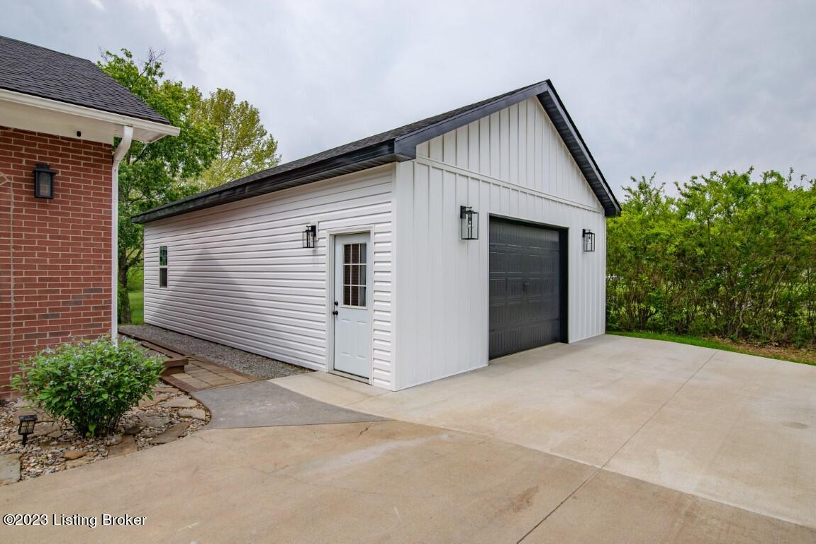 11365 Boston Road Boston, KY 40107 - Photo 92 of 93 garage view