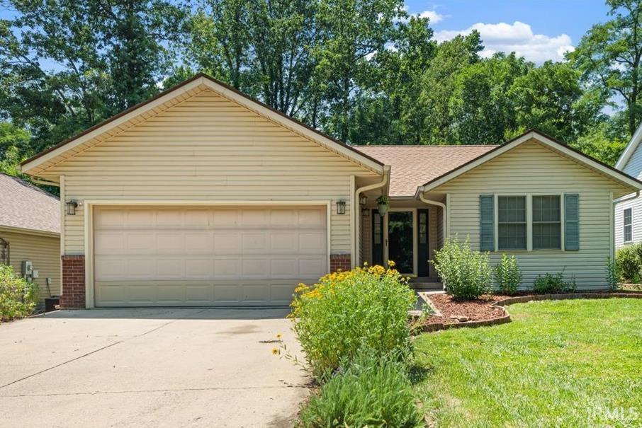 2664 South Danlyn Road Bloomington, IN 47403 - Photo 1 of 20