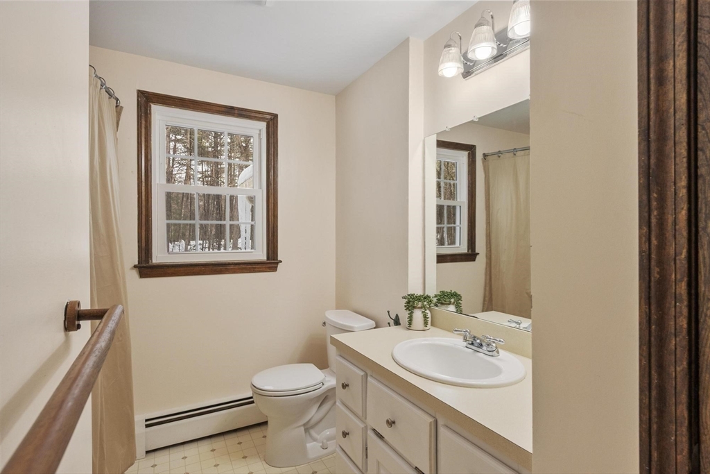 43 Shattuck Street Pepperell, MA 01463 - Photo 22 of 38