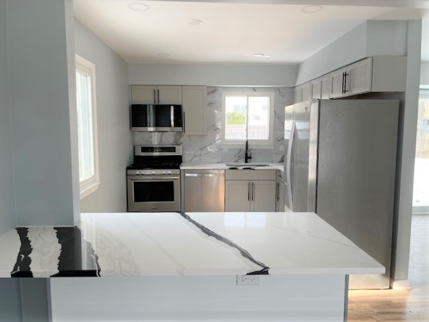 28 Chaucer Lane Streamwood, IL 60107 - Photo 2 of 13