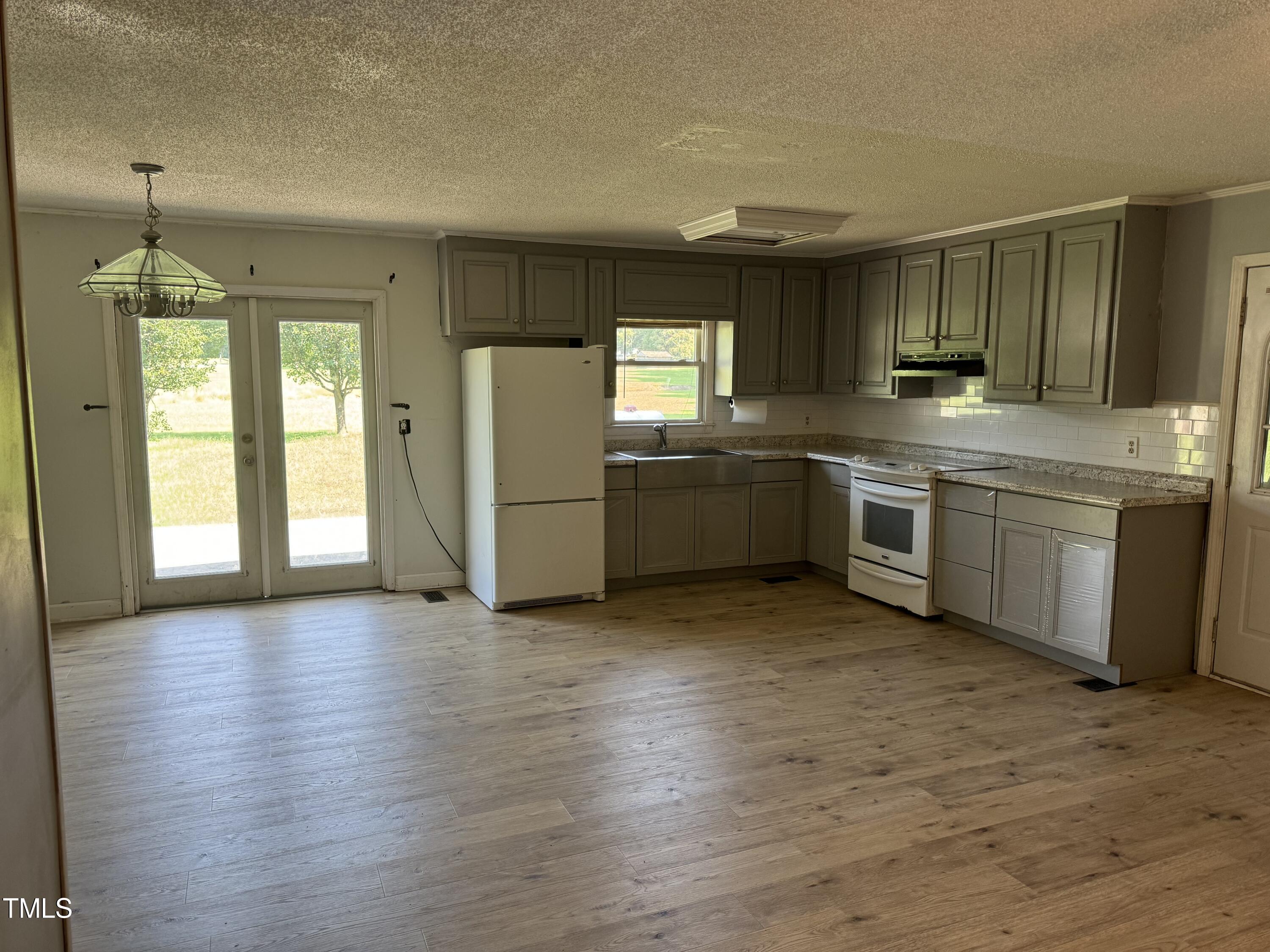 222 Old Rte 22 Kenly, NC 27542 - Photo 3 of 13 IMG_3797