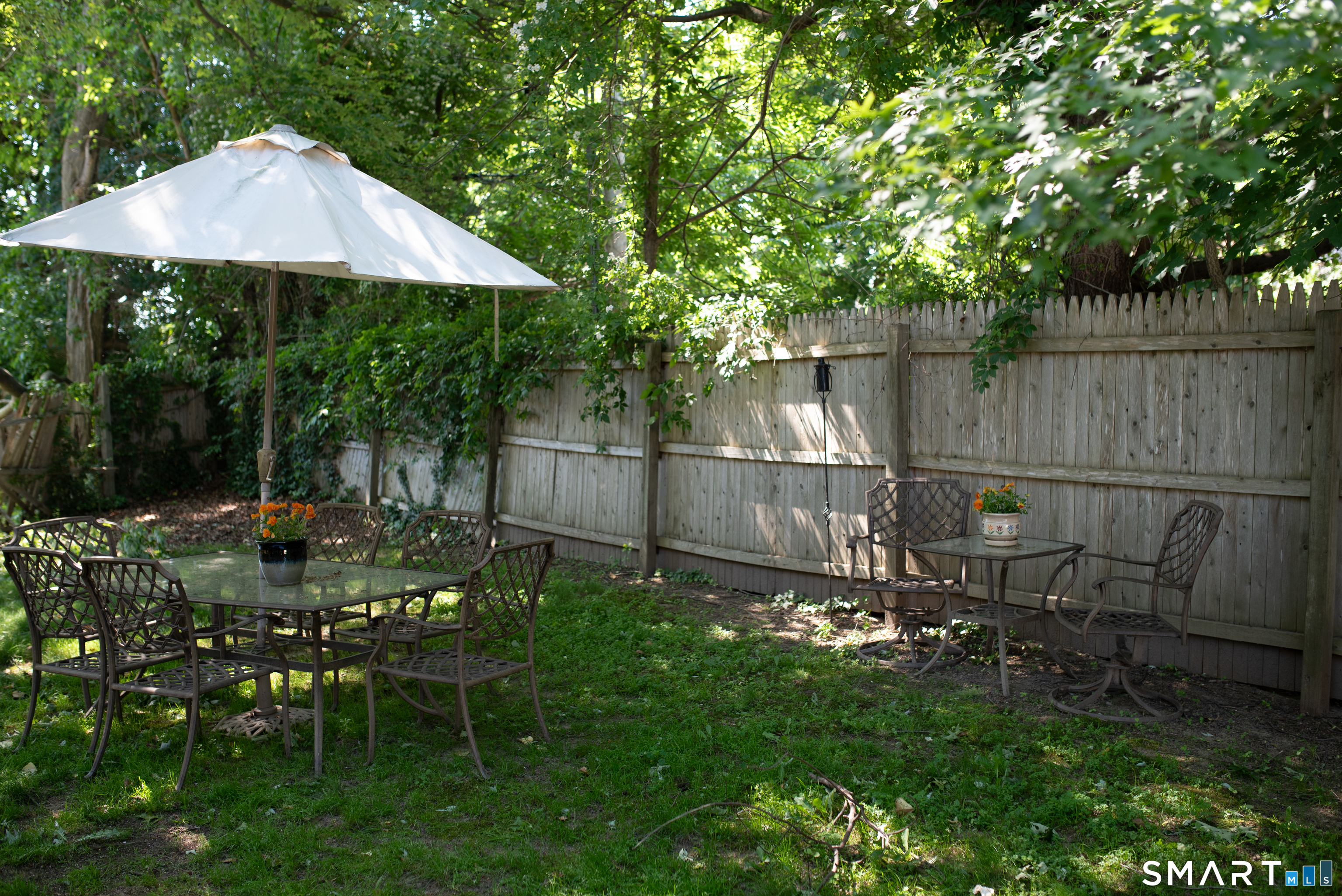 781 Tunxis Hill Road Fairfield, CT 06825 - Photo 19 of 20 Side yard