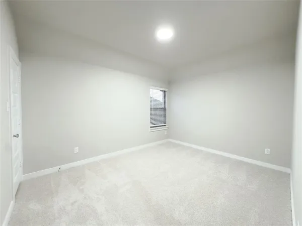 $2,950 | 566 Silver Springs Lane, Lavon, TX 75166