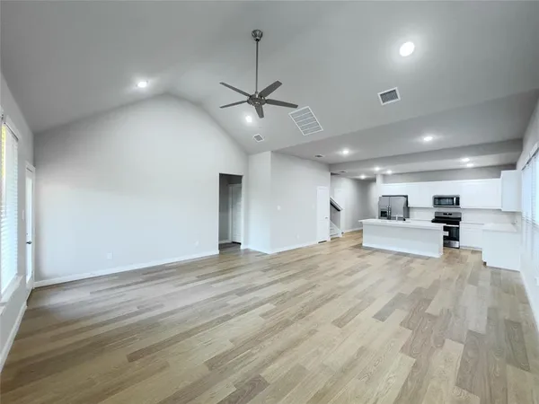 $2,950 | 566 Silver Springs Lane, Lavon, TX 75166