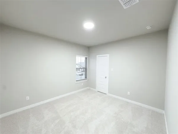 $2,950 | 566 Silver Springs Lane, Lavon, TX 75166