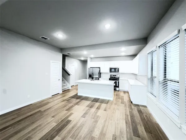 $2,950 | 566 Silver Springs Lane, Lavon, TX 75166