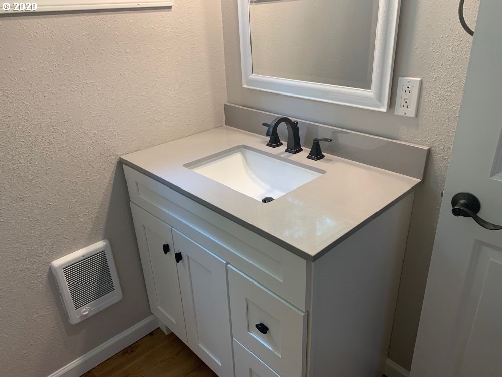 83163 Clear Lake Road Florence, OR 97439 - Photo 14 of 32