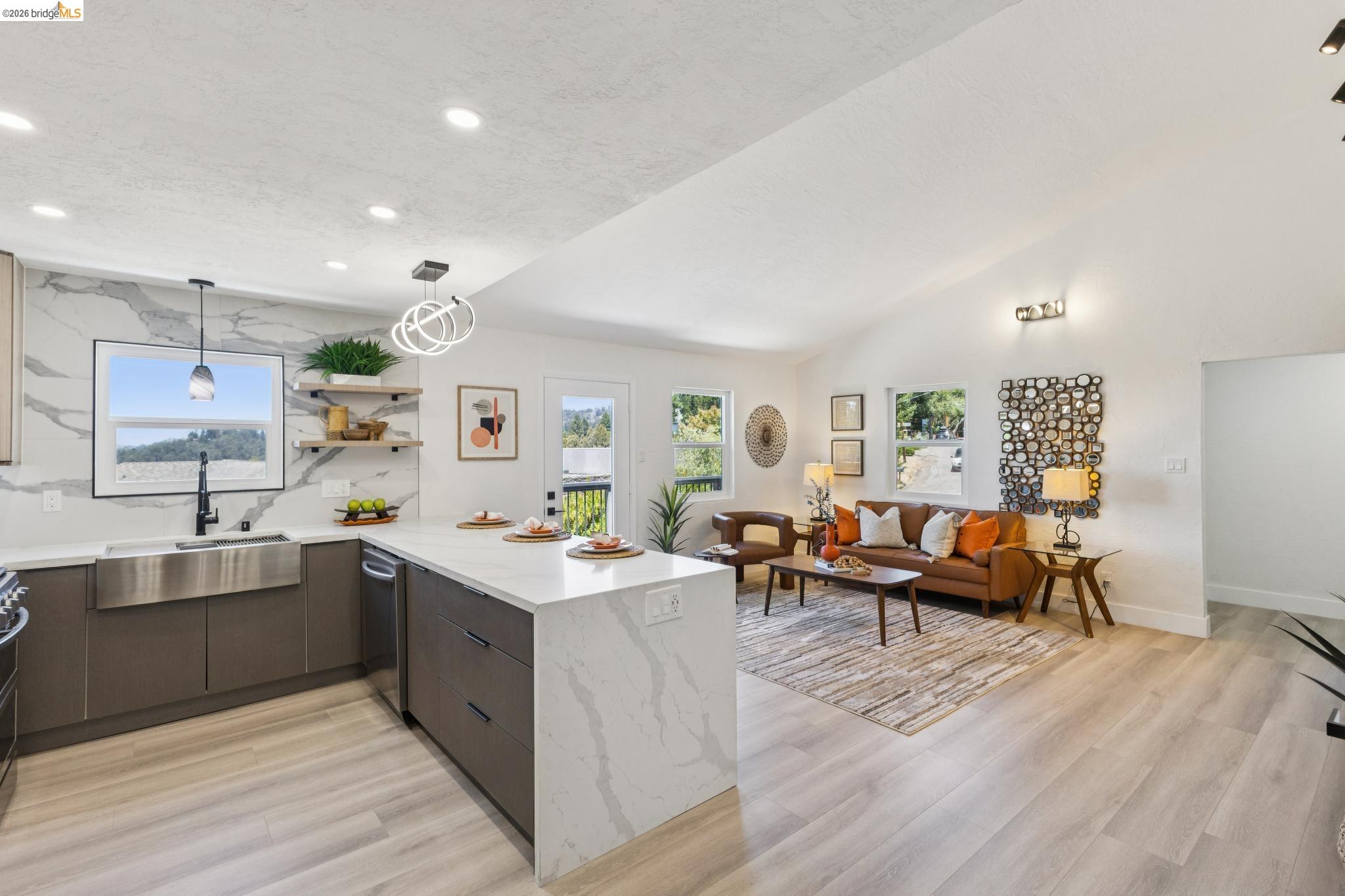 6756 Snake Road Oakland, CA 94611 - Photo 9 of 52