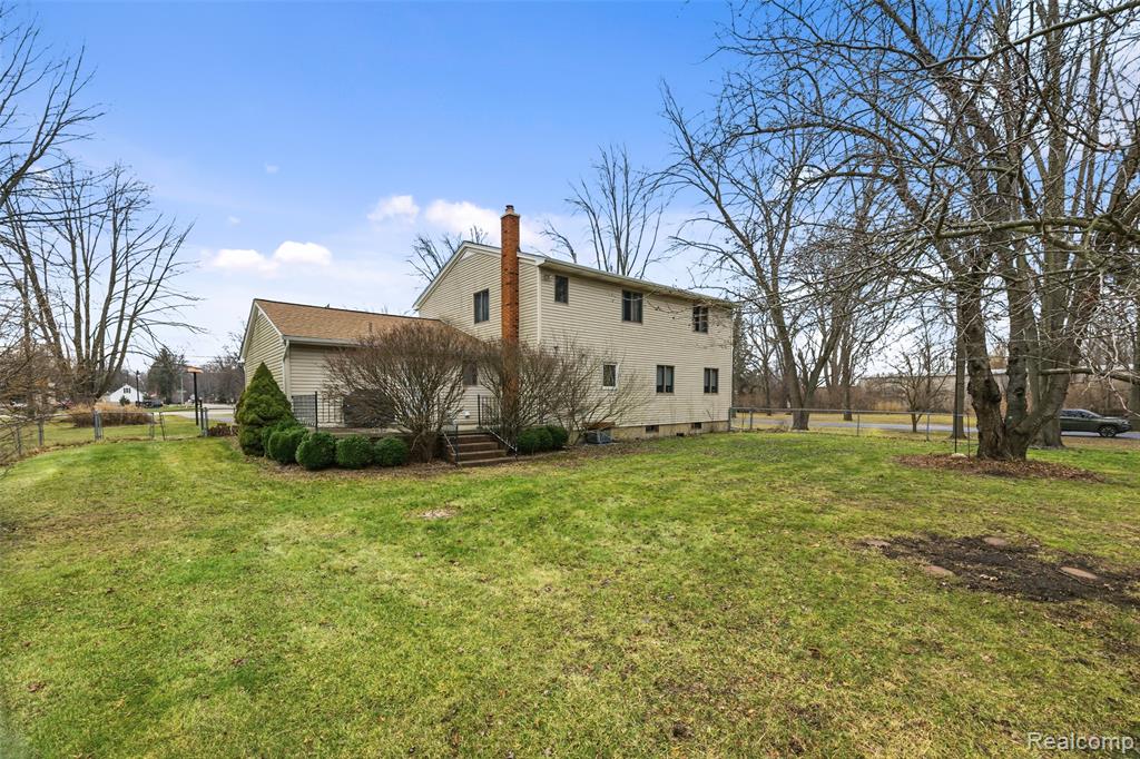 21650 Telegraph Road Flat Rock, MI 48134 - Photo 48 of 70