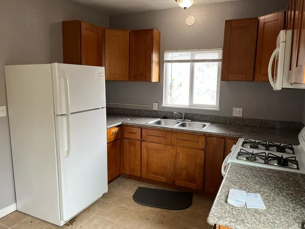 $1,700 | 1717 Sutter Street, Unit B, Vallejo, CA 94590