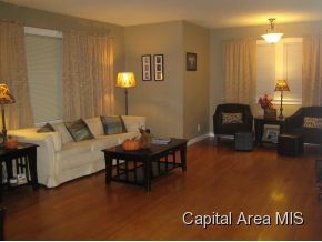 741 North Walnut Street Springfield, IL 62702 - Photo 3 of 14