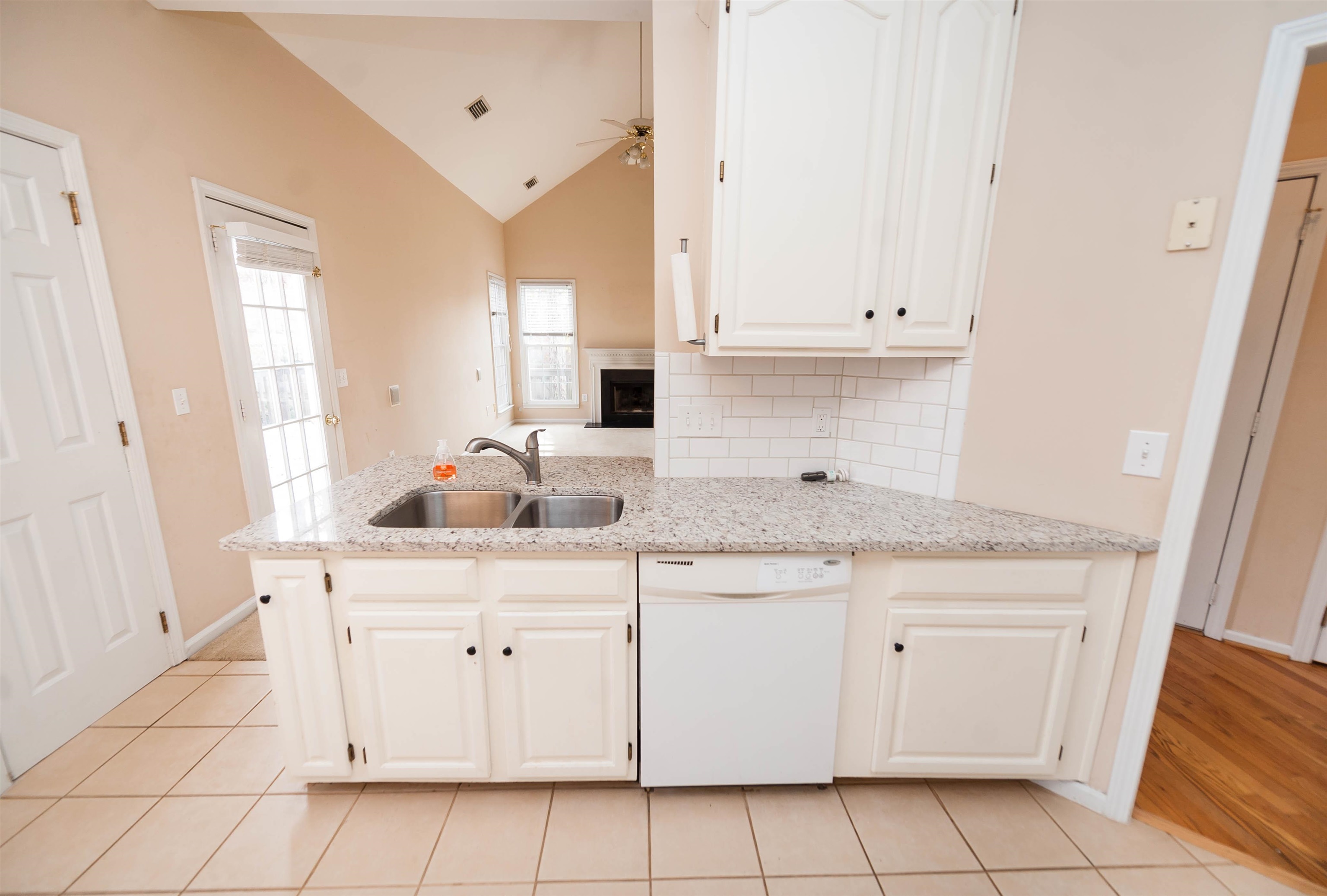 417 Roberts Road Taylors, SC 29687 - Photo 12 of 36