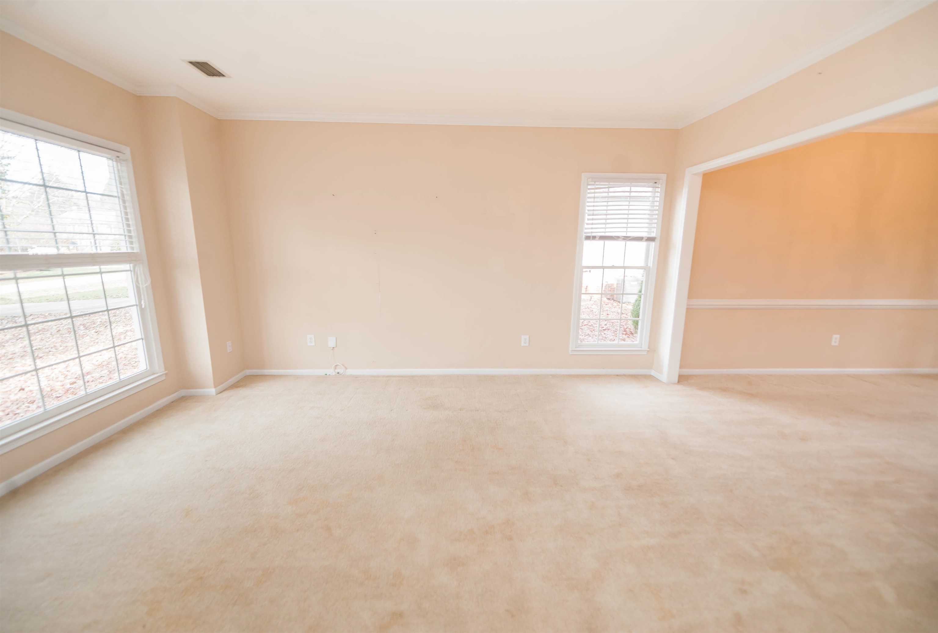 417 Roberts Road Taylors, SC 29687 - Photo 4 of 36