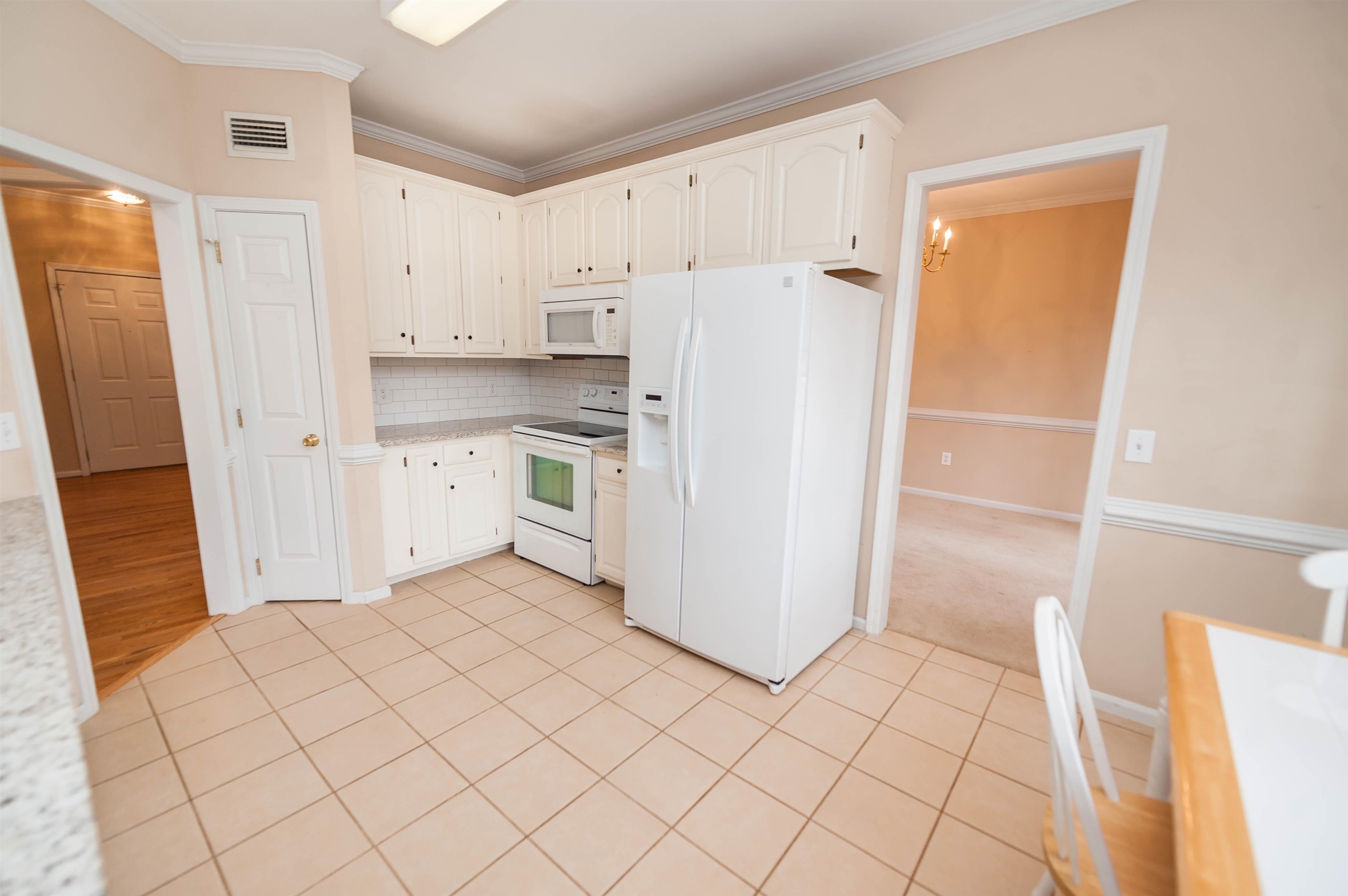 417 Roberts Road Taylors, SC 29687 - Photo 10 of 36