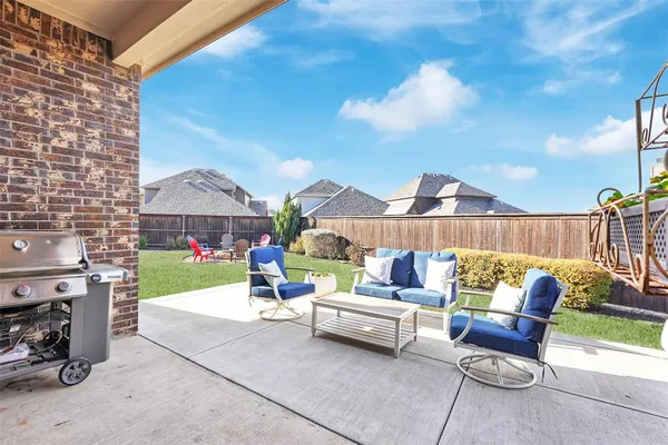 a building outdoor space with patio furniture