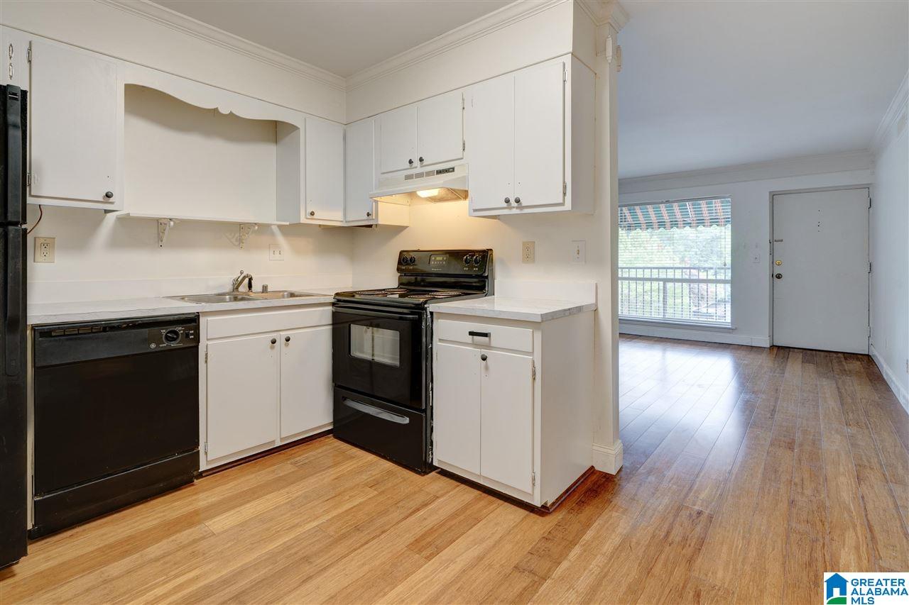 55 Hanover Circle, Unit 305 Birmingham, AL 35205 - Photo 8 of 33