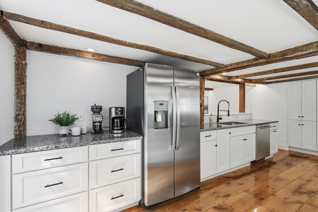 313 Berlin Road Bolton, MA 01740 - Photo 7 of 41