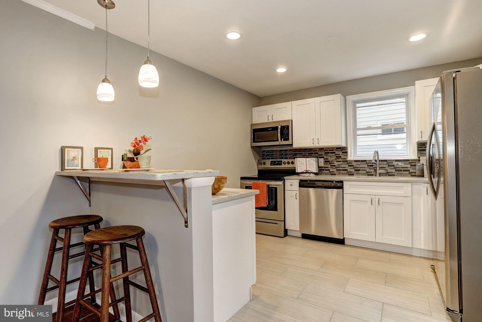 1320 Glendale Road Baltimore, MD 21239 - Photo 5 of 26 QUARTZ COUNTER TOPS