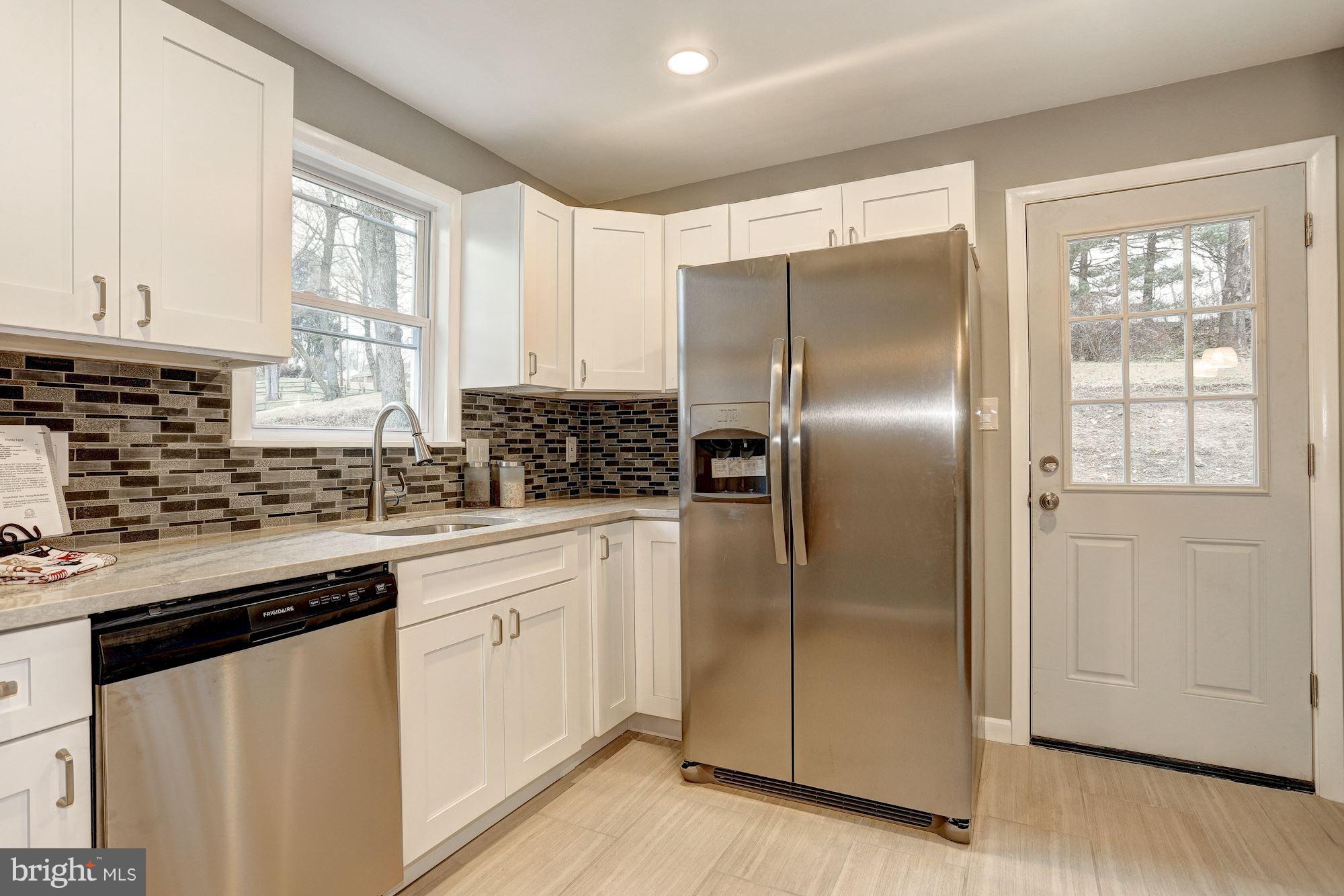 1320 Glendale Road Baltimore, MD 21239 - Photo 6 of 26 NEW STAINLESS STEEL APPLIANCES