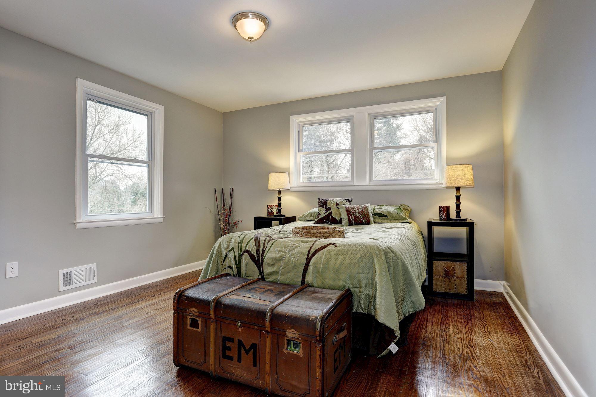 1320 Glendale Road Baltimore, MD 21239 - Photo 9 of 26 MASTER BEDROOM WITH MASTER EN SUITE