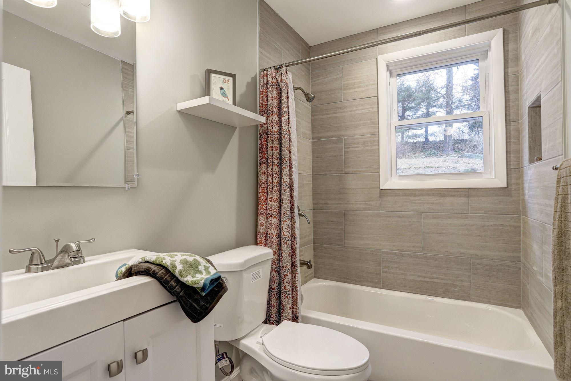 1320 Glendale Road Baltimore, MD 21239 - Photo 10 of 26 3 FULL BATHS