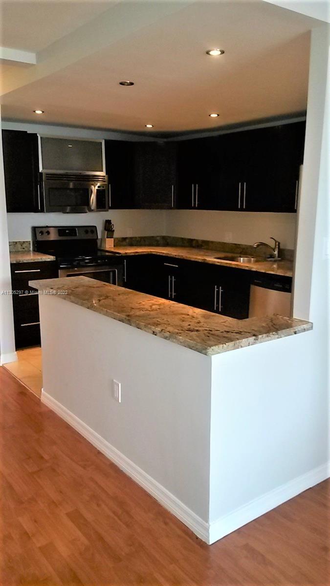150 Southeast 25th Road, Unit 4J Miami, FL 33129 - Photo 5 of 28 Gallery Image 5