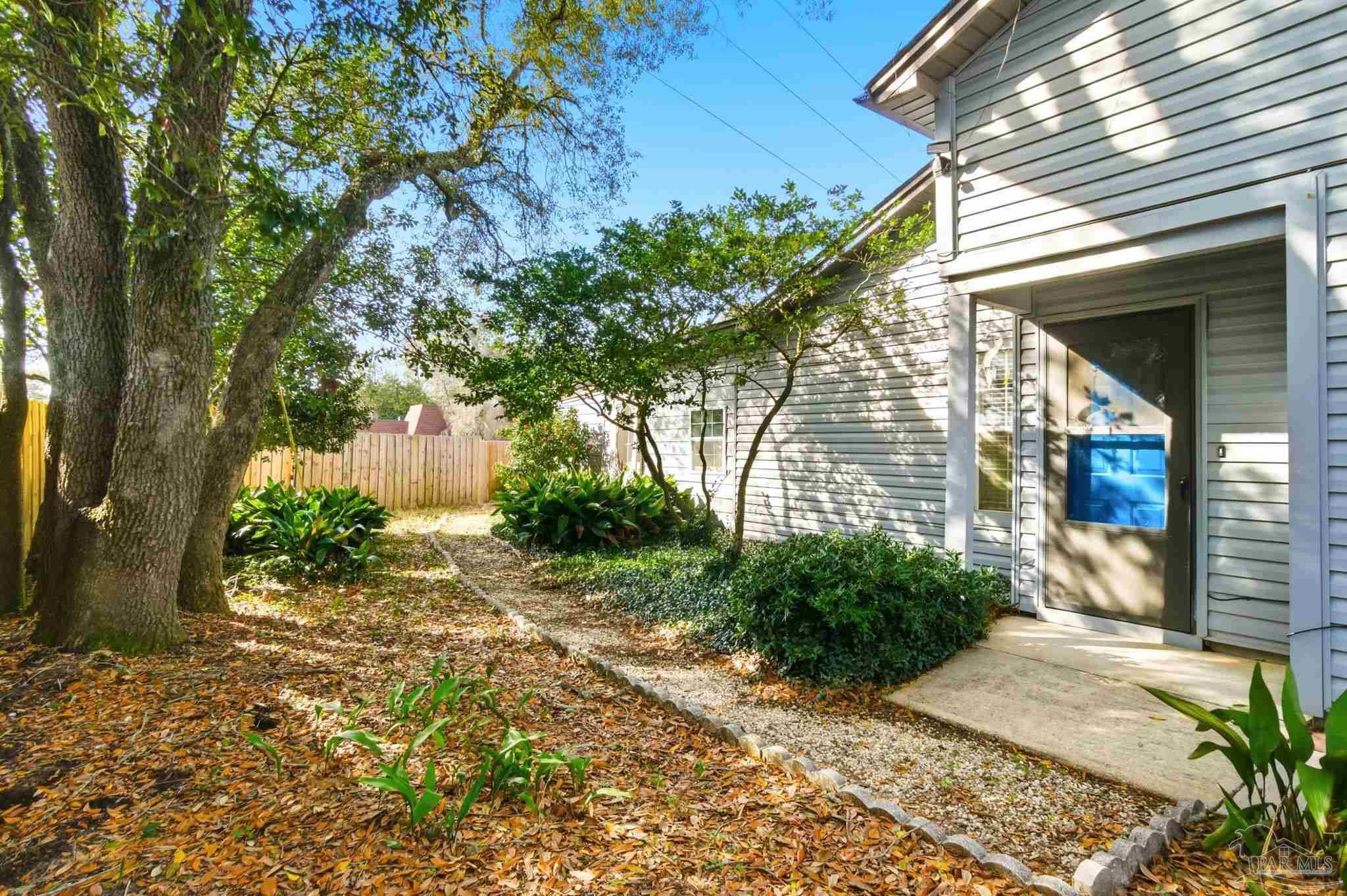 6301 Langley Place Road Pensacola, FL 32504 - Photo 4 of 42