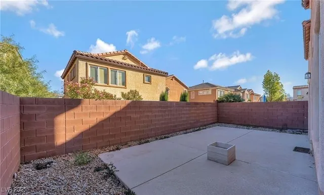$2,000 | 9764 Bedstraw Street, Las Vegas, NV 89178