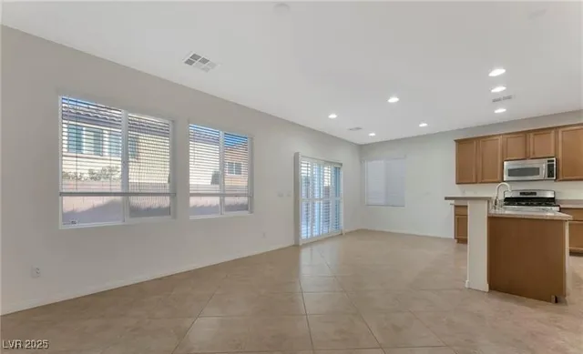 $2,000 | 9764 Bedstraw Street, Las Vegas, NV 89178