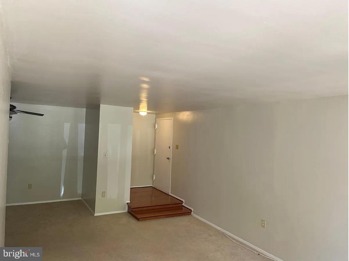 423 Christopher Avenue, Unit 19 Gaithersburg, MD 20879 - Photo 3 of 11