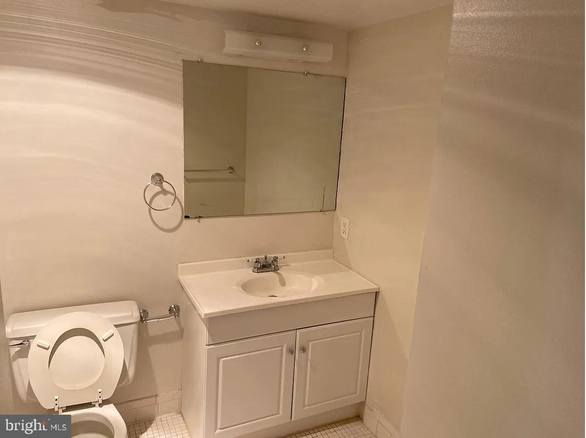 423 Christopher Avenue, Unit 19 Gaithersburg, MD 20879 - Photo 6 of 11