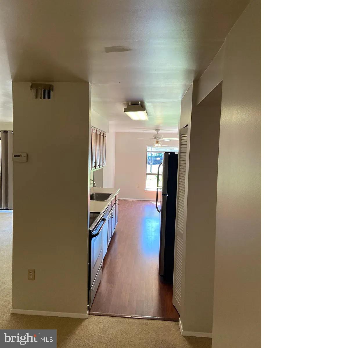 423 Christopher Avenue, Unit 19 Gaithersburg, MD 20879 - Photo 7 of 11